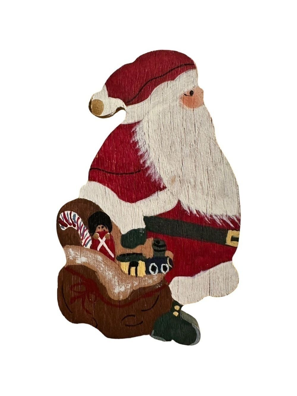 Vintage Santa Claus in Red Suit Christmas Brooch / Pin. Handmade / Hand Painted